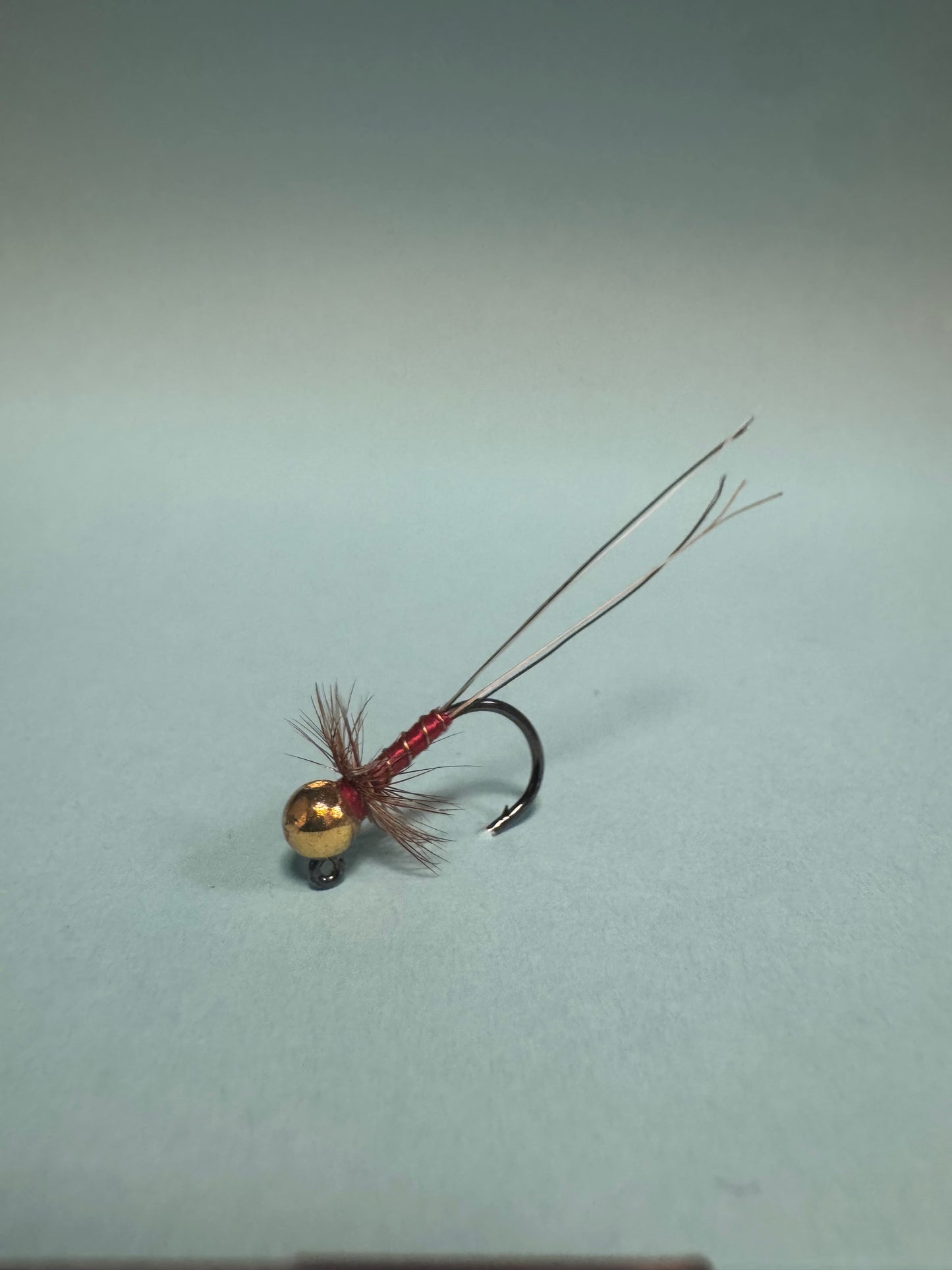 Heavy wire tungsten jig - rauð frances púpa